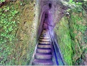 Air Terjun Goa Giri Campuhan