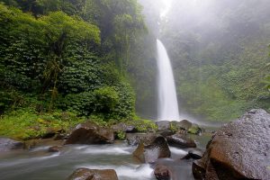 Air Terjun Nungnung di Badung Bali via Bryan Doty