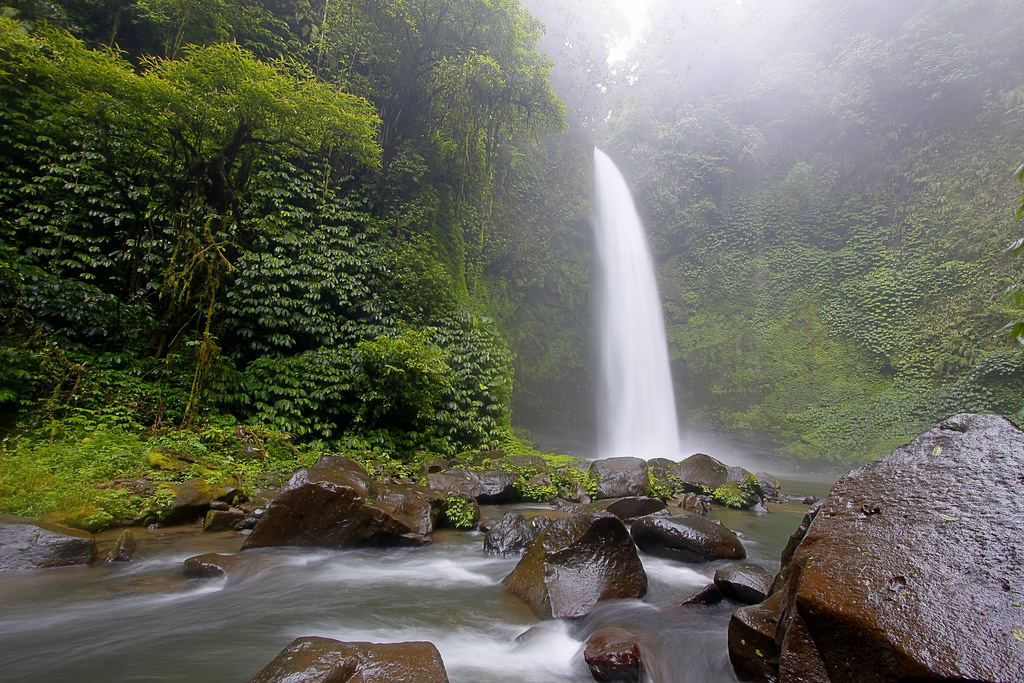 Air Terjun Nungnung di Badung Bali via Bryan Doty