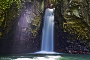 Air Terjun Tembok Barak Sambangan