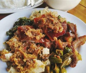 Babi Guling Jero Kawan Munggu