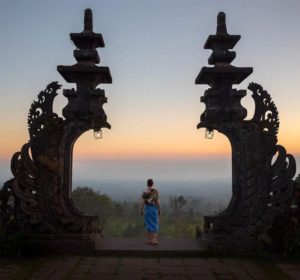 Candi Bentar Ikonik di Bali