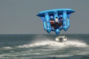Flying Fish di Pantai Tanjung Benoa Bali