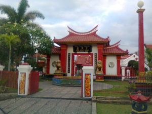 Klenteng Ling Gwan Kiong Singaraja