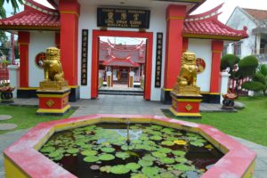 Klenteng Ling Gwan Kiong Singaraja