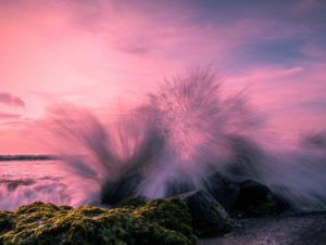Ombak di Pantai Manyar Ketewel