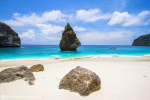 Pantai Suwehan Nusa Penida