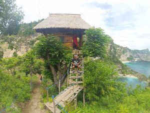 Rumah Pohon Batu Molenteng Atuh Area