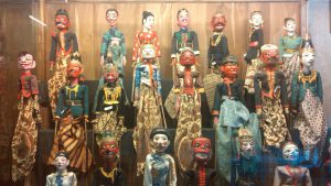 Rumah Topeng dan Wayang Setia Darma