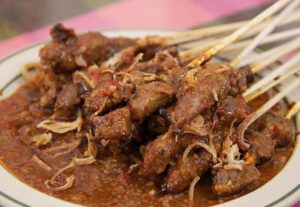 Sate Babi Bumbu Kacang