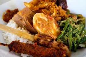 Sate Lilit Enak dan Halal di Bali