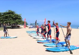 Stand Up Paddle di Pantai Sanur