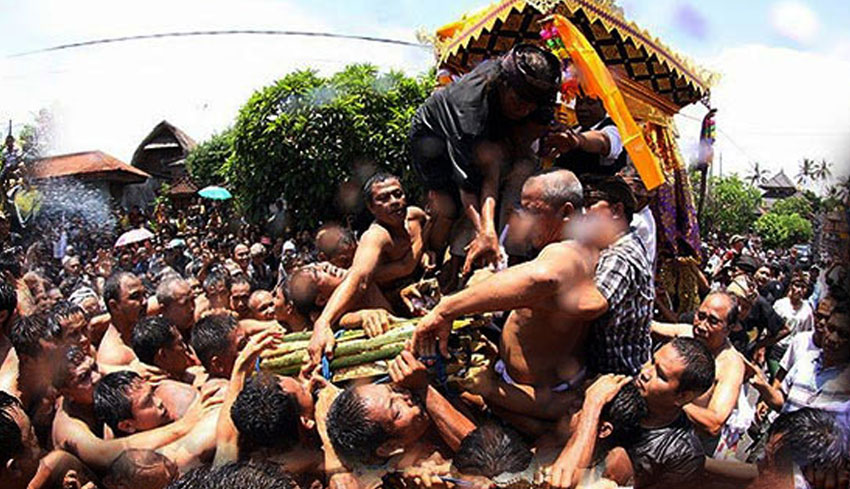 Tradisi Mesbes Bangke Bali