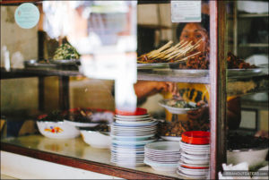 Warung Babi Guling Pak Dobiel