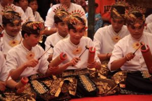 gamelan bumbang khas Bali