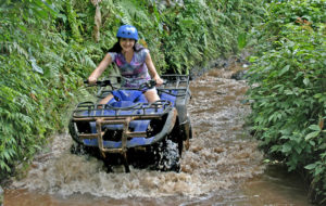 naik ATV di Bali