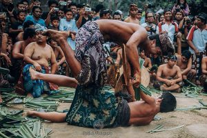 perang pandan mekare-kare