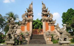 rumah adat bali